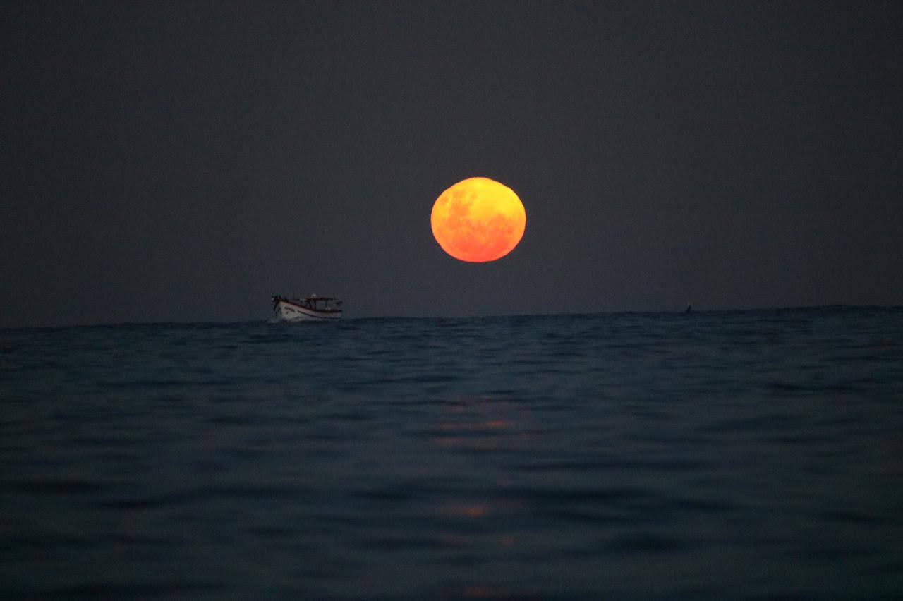 Full-Moon Canoeing